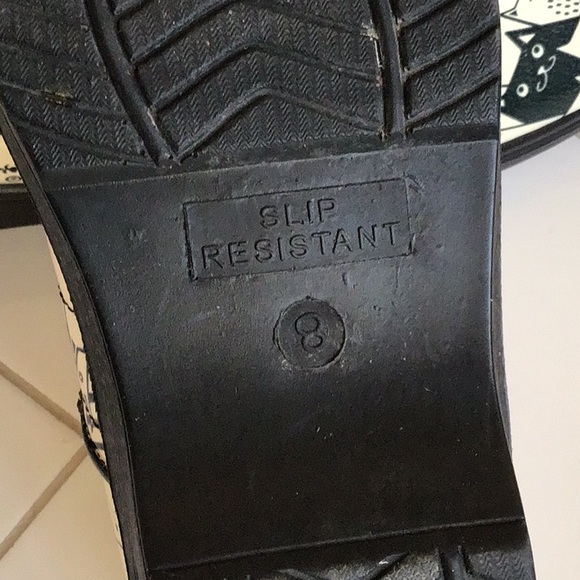 ‘Savvy’ Kitty Cats Clogs - Picture 5 of 7